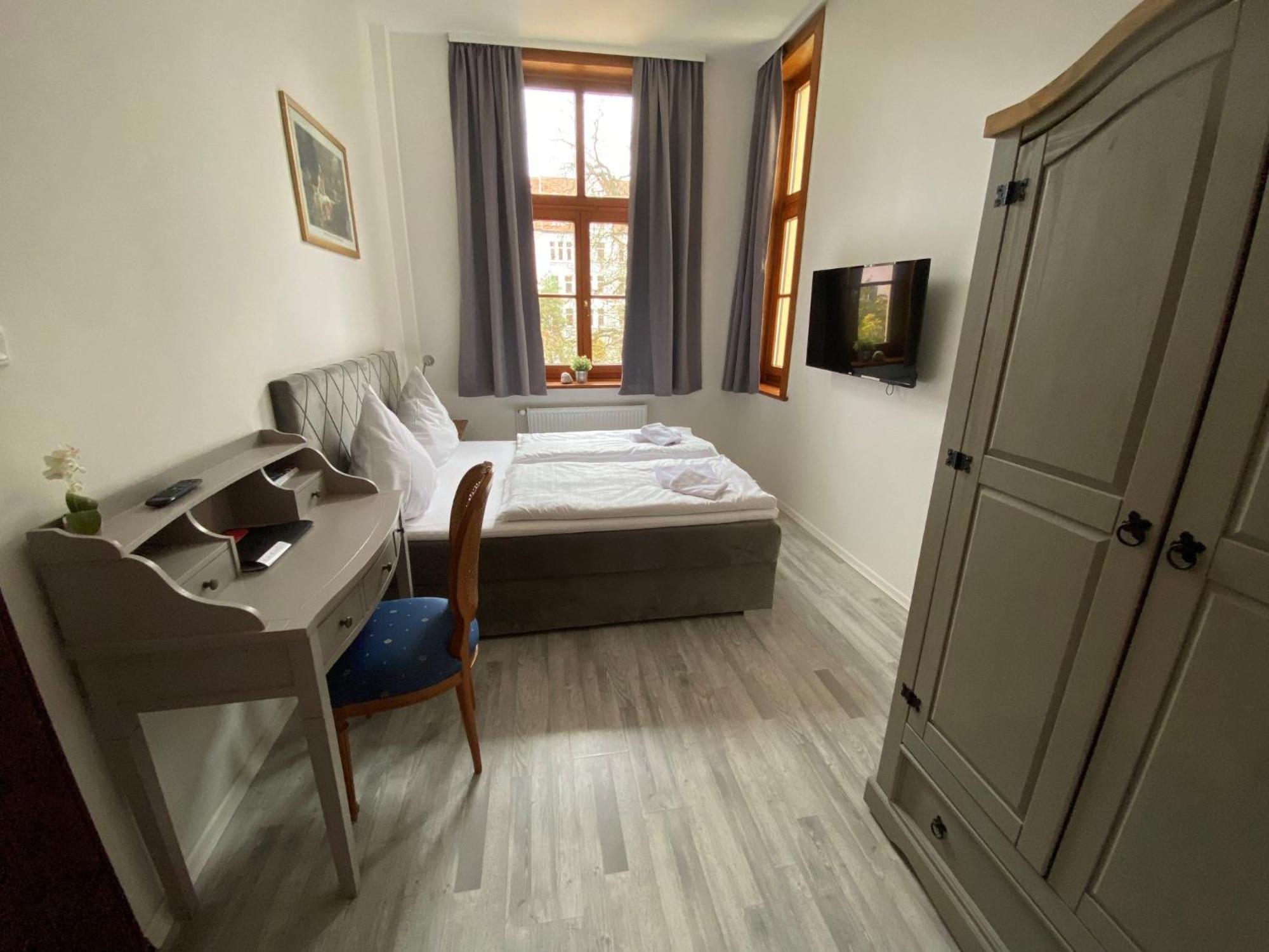 Avalon Bed & Breakfast Themen/- Nichtraucherhotel Hanovra Exterior foto