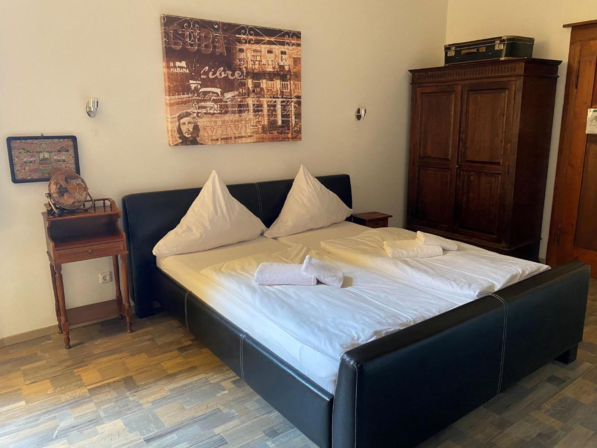 Avalon Bed & Breakfast Themen/- Nichtraucherhotel Hanovra Exterior foto