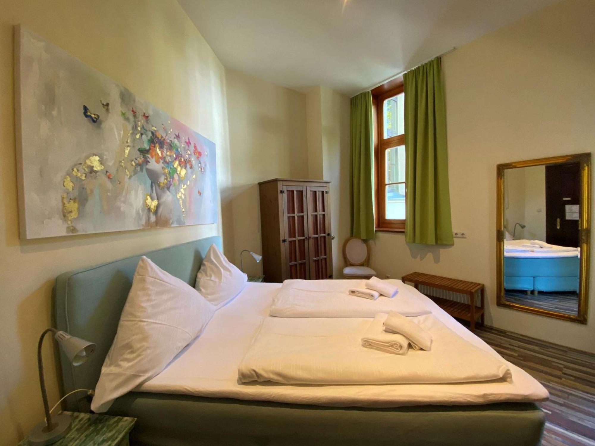 Avalon Bed & Breakfast Themen/- Nichtraucherhotel Hanovra Exterior foto