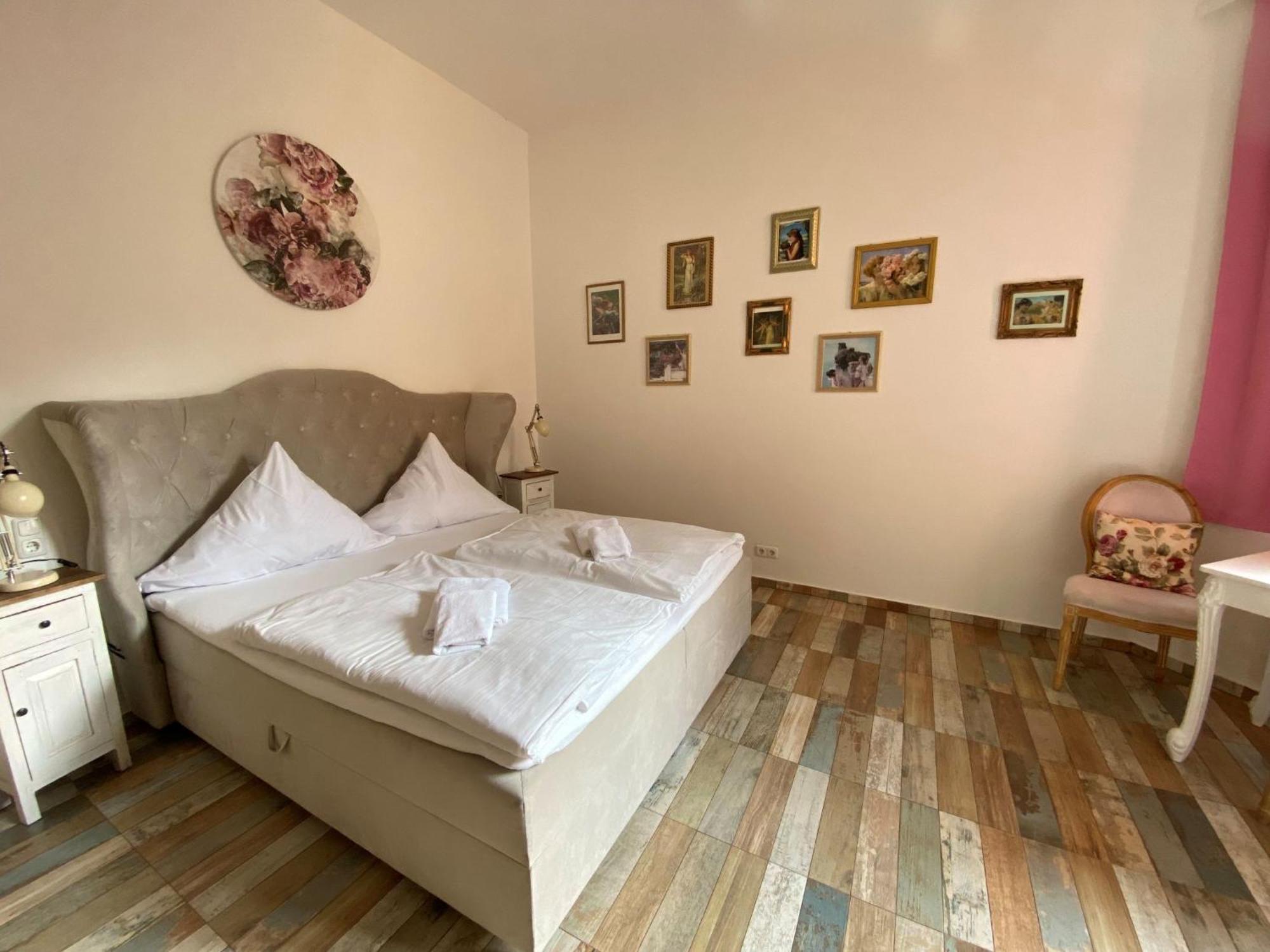 Avalon Bed & Breakfast Themen/- Nichtraucherhotel Hanovra Exterior foto