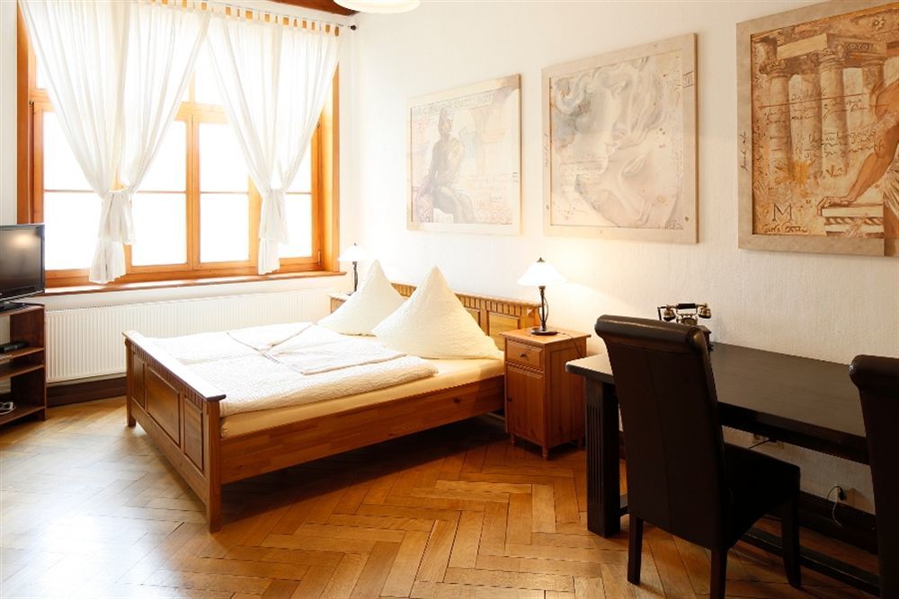 Avalon Bed & Breakfast Themen/- Nichtraucherhotel Hanovra Exterior foto