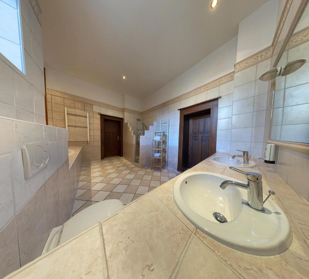 Avalon Bed & Breakfast Themen/- Nichtraucherhotel Hanovra Exterior foto